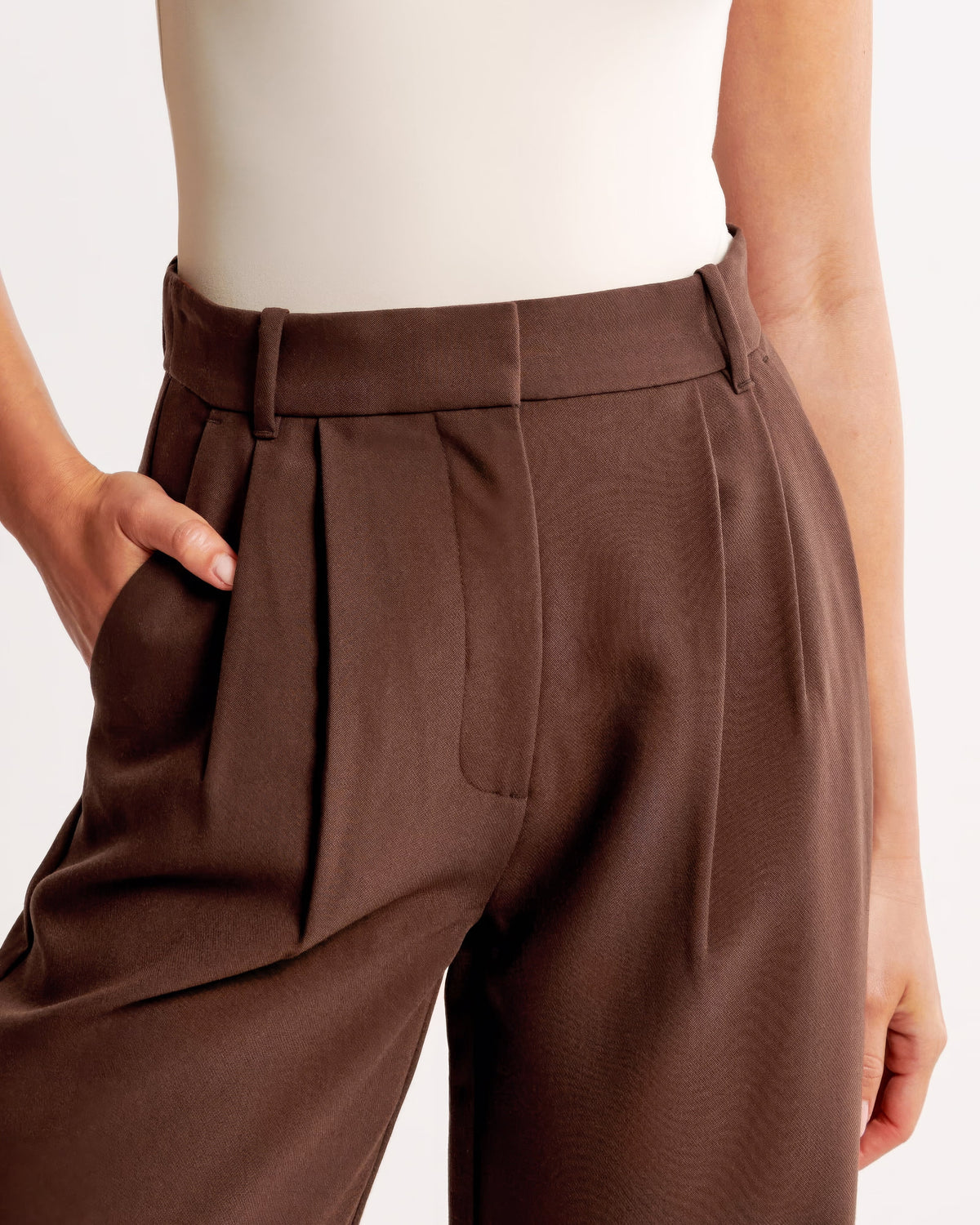 Chloe Tailored Pants with Side Pockets for Women
