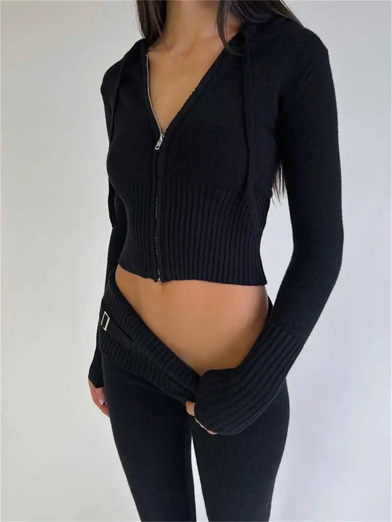 Colette Fitted Zip-Front Cardigan in Fine Knit - Black