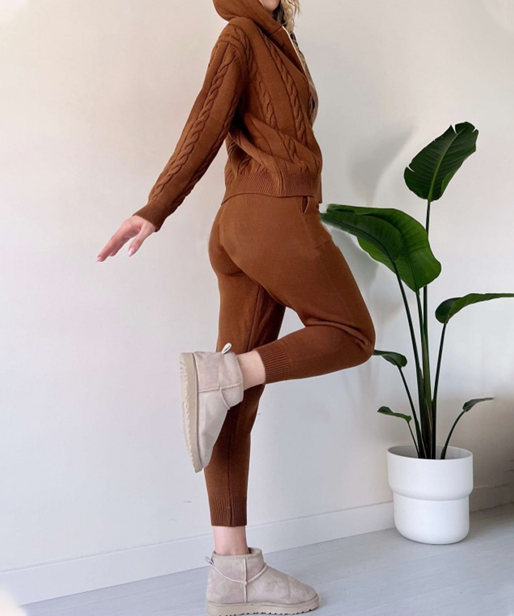 Dagny Cable-Knit Set with Zip Jacket and Tapered Pants