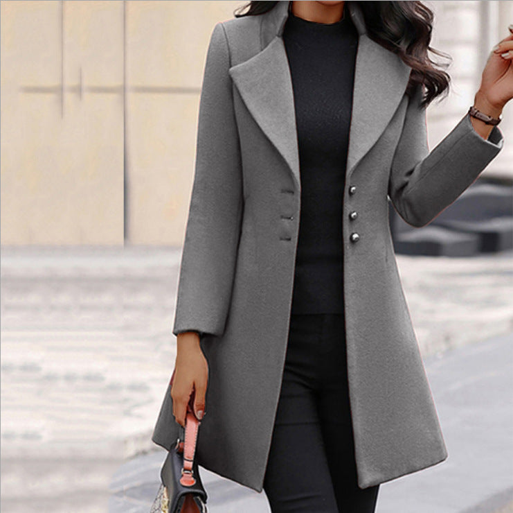 Elowen Tailored Coat with Lapels and Button Front - Gray