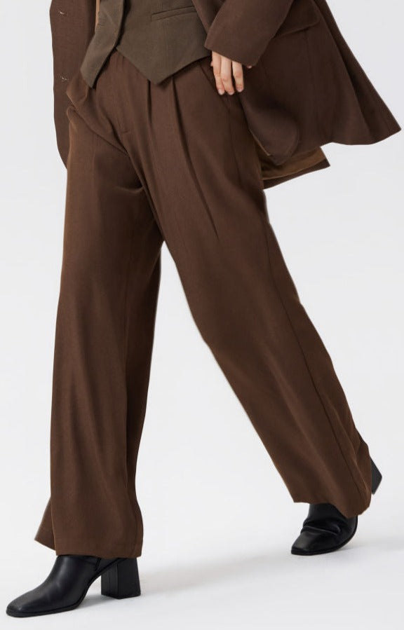 Lisa Wide-Leg Pants with Pleated Front for Women